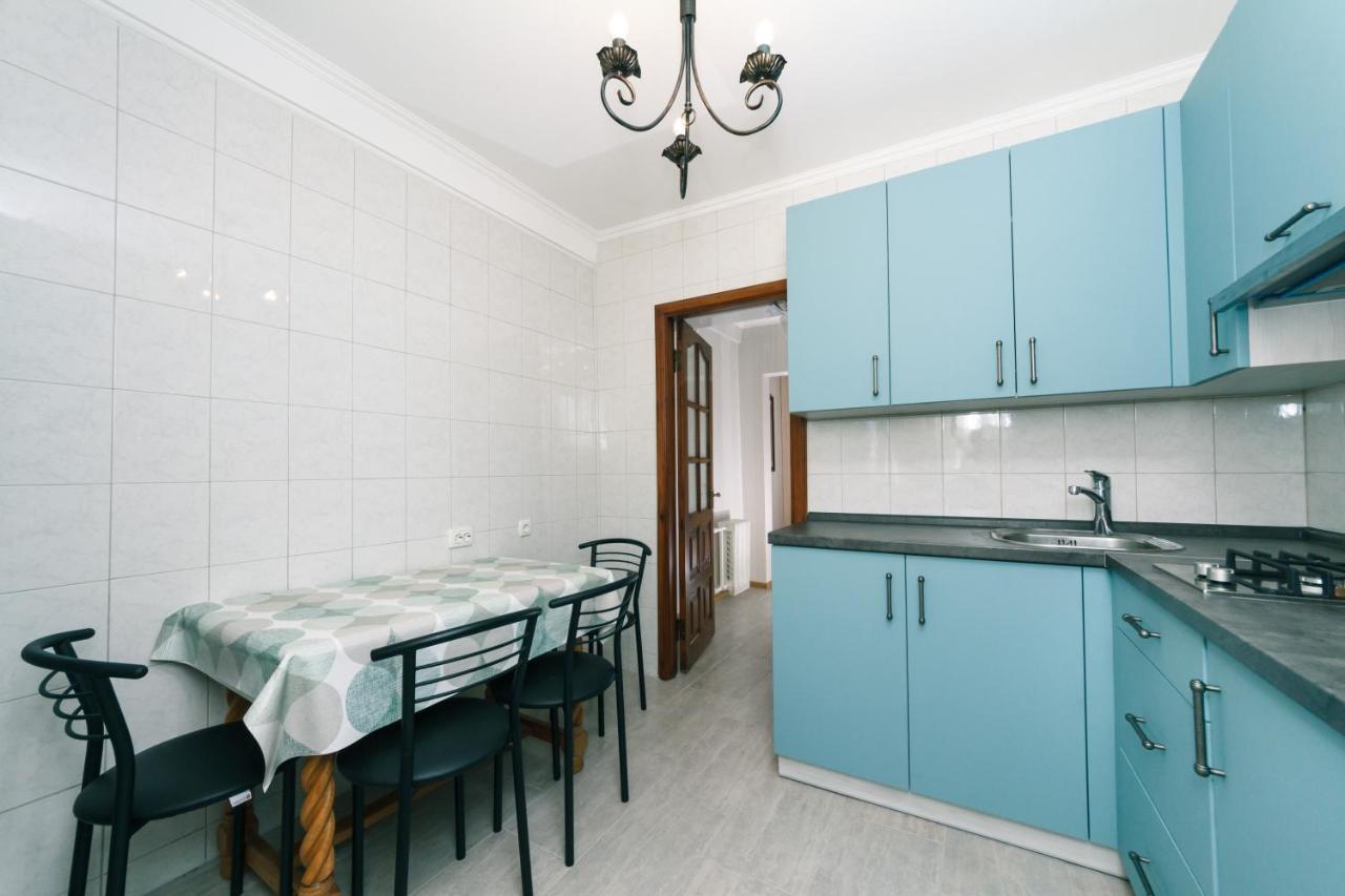 Уютная Квартира На Лукьяновке Kiev Bagian luar foto